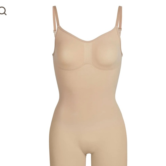 SKIMS Other - Skims SCULPTING BODYSUIT MID THIGH W. OPEN GUSSET